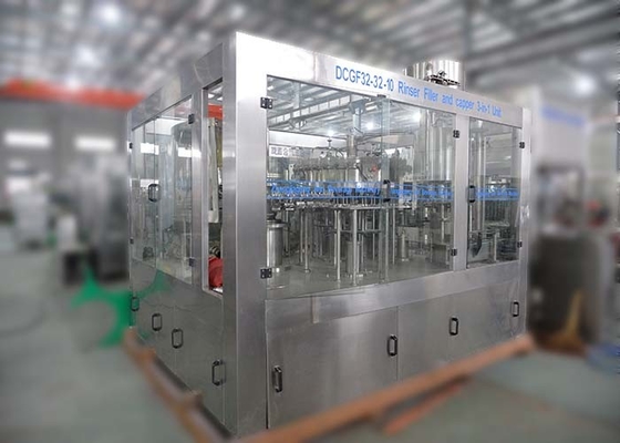 China Small Carbonated Drink Filling Machine , Soft Drink Bottling Machine / Filling Machine supplier