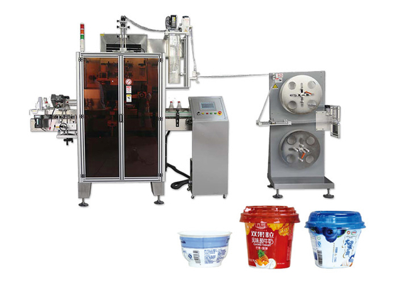 China Mineral Water Overall Bottle Sleeve Labeling Machine High Positioning Accuracy supplier